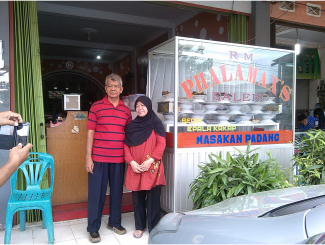 Usaha Restoran Padang Bapak Munas Karya